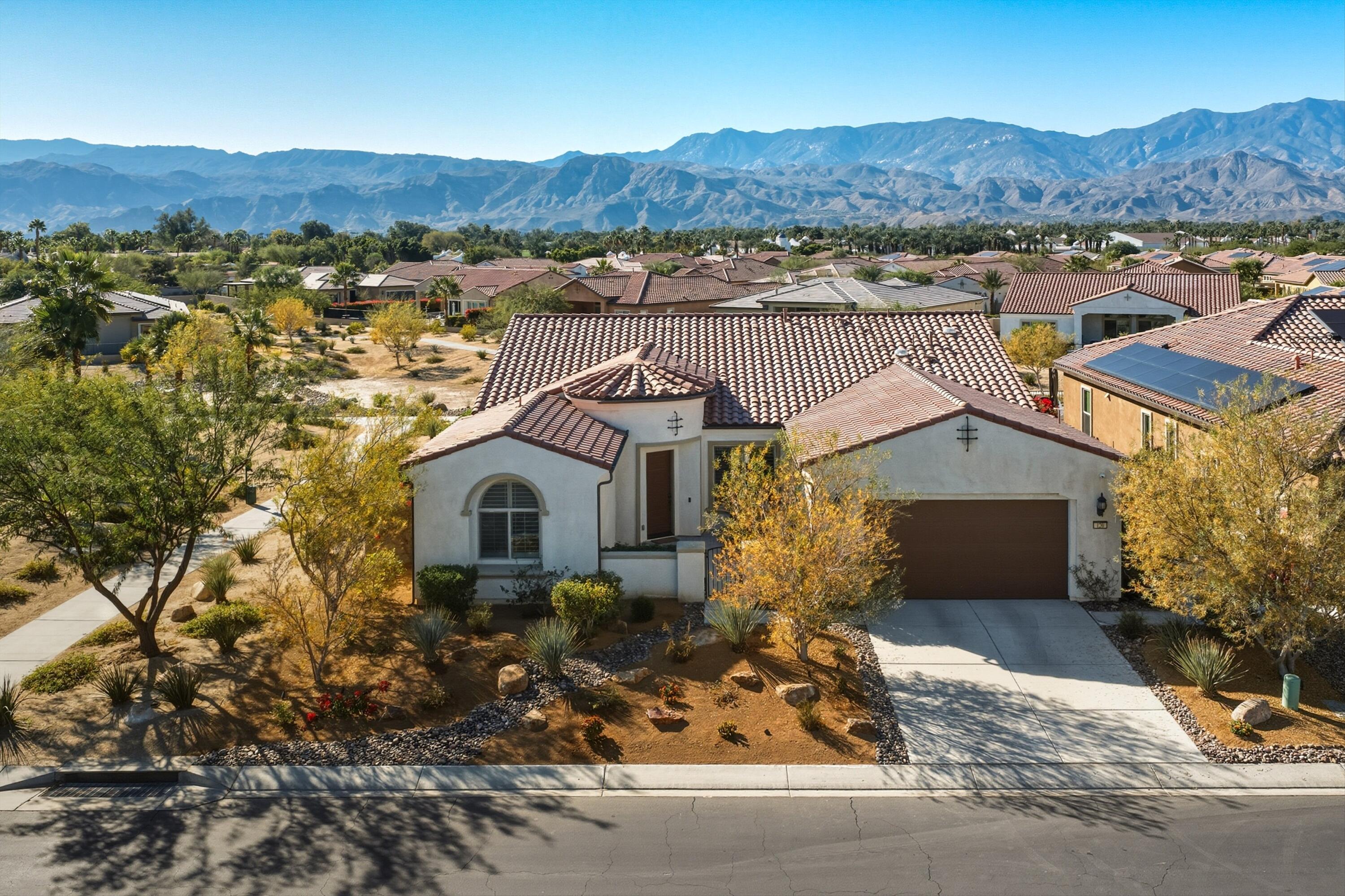 120 Cabernet Rancho Mirage, CA 92270 - Photo 1 of 41 02-109203465