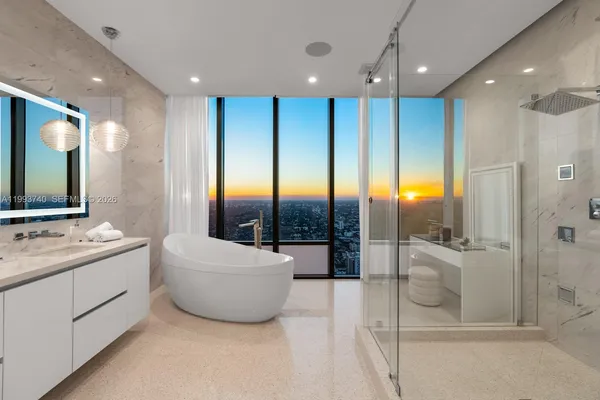 $50,000 | 1000 Brickell Plaza, Unit UPH6202, Miami, FL 33131