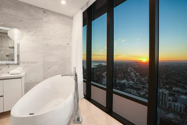 $50,000 | 1000 Brickell Plaza, Unit UPH6202, Miami, FL 33131