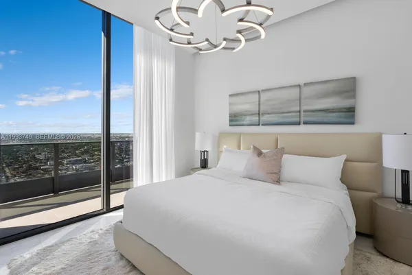 $50,000 | 1000 Brickell Plaza, Unit UPH6202, Miami, FL 33131