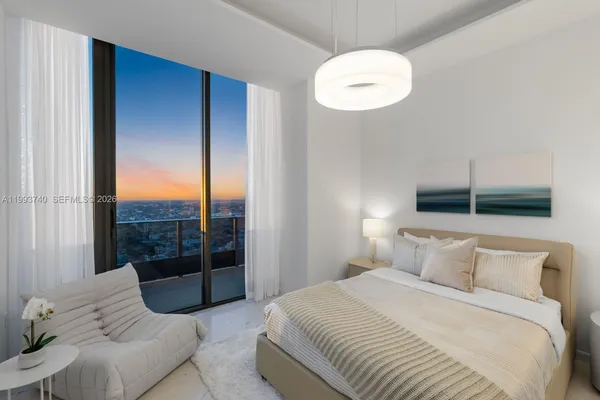 $50,000 | 1000 Brickell Plaza, Unit UPH6202, Miami, FL 33131