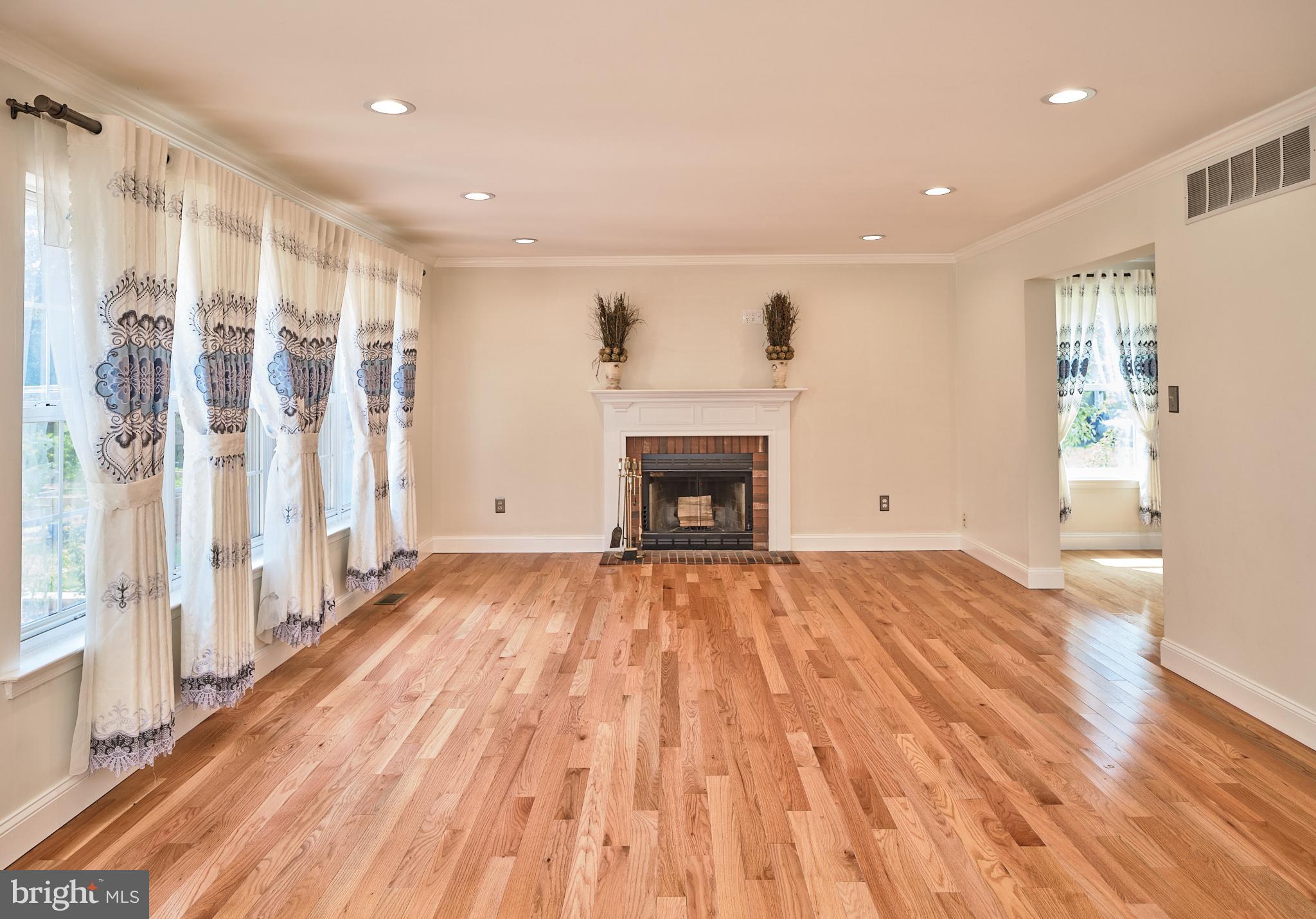571 Constitution Road Lansdale, PA 19446 - Photo 20 of 46 Great Room adjacent to Kitchen