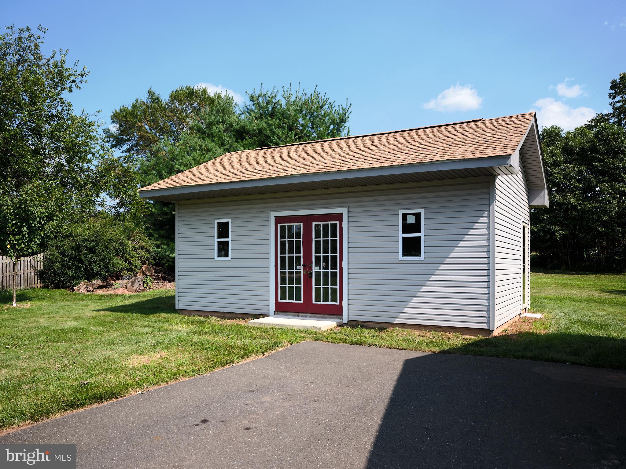 571 Constitution Road Lansdale, PA 19446 - Photo 3 of 46 Gallery Image 3