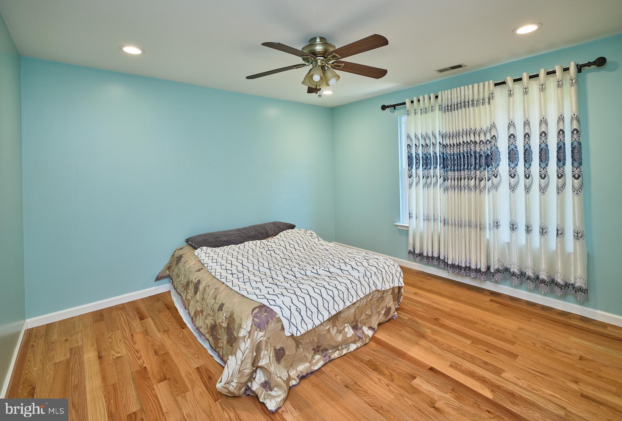 571 Constitution Road Lansdale, PA 19446 - Photo 36 of 46 Guest Room
