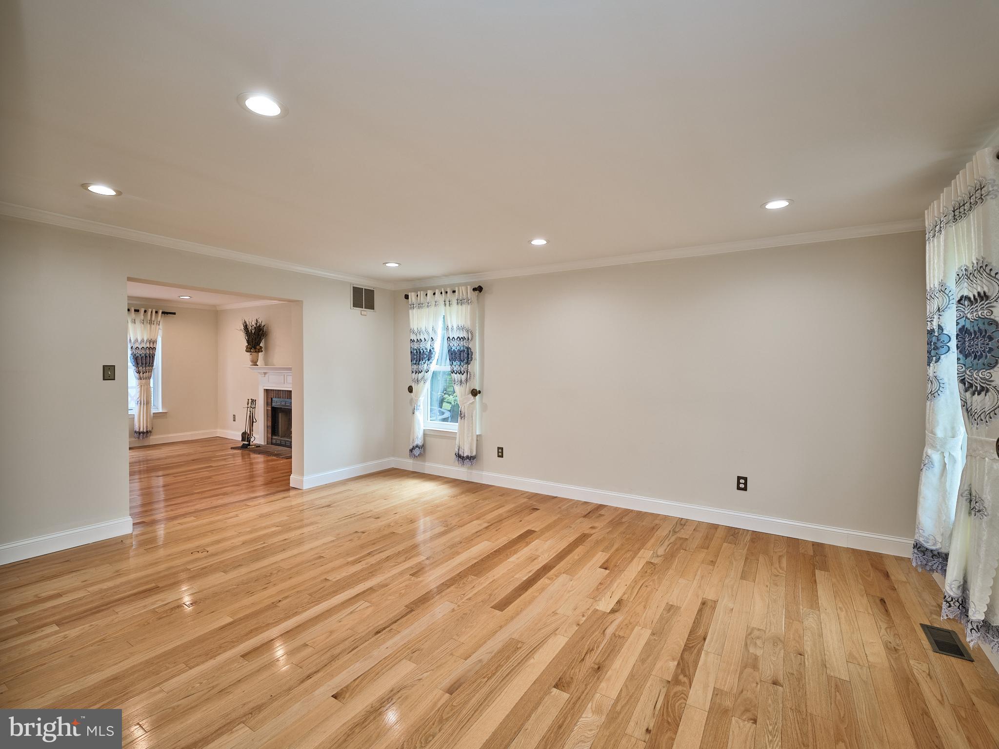 571 Constitution Road Lansdale, PA 19446 - Photo 10 of 46 Living Room Looking Into Great Room