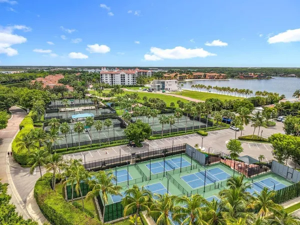 $965,000 | 10264 Porto Romano Drive, Miromar Lakes, FL 33913