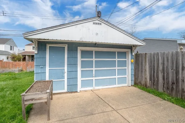 $237,900 | 342 Parkwood Avenue, Tonawanda, NY 14217