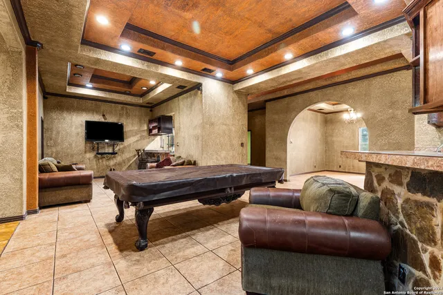 $595,000 | 424 Homecrest Drive, La Vernia, TX 78121