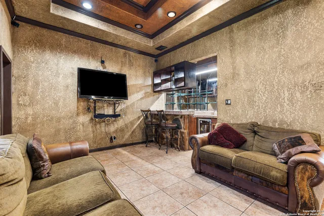 $595,000 | 424 Homecrest Drive, La Vernia, TX 78121