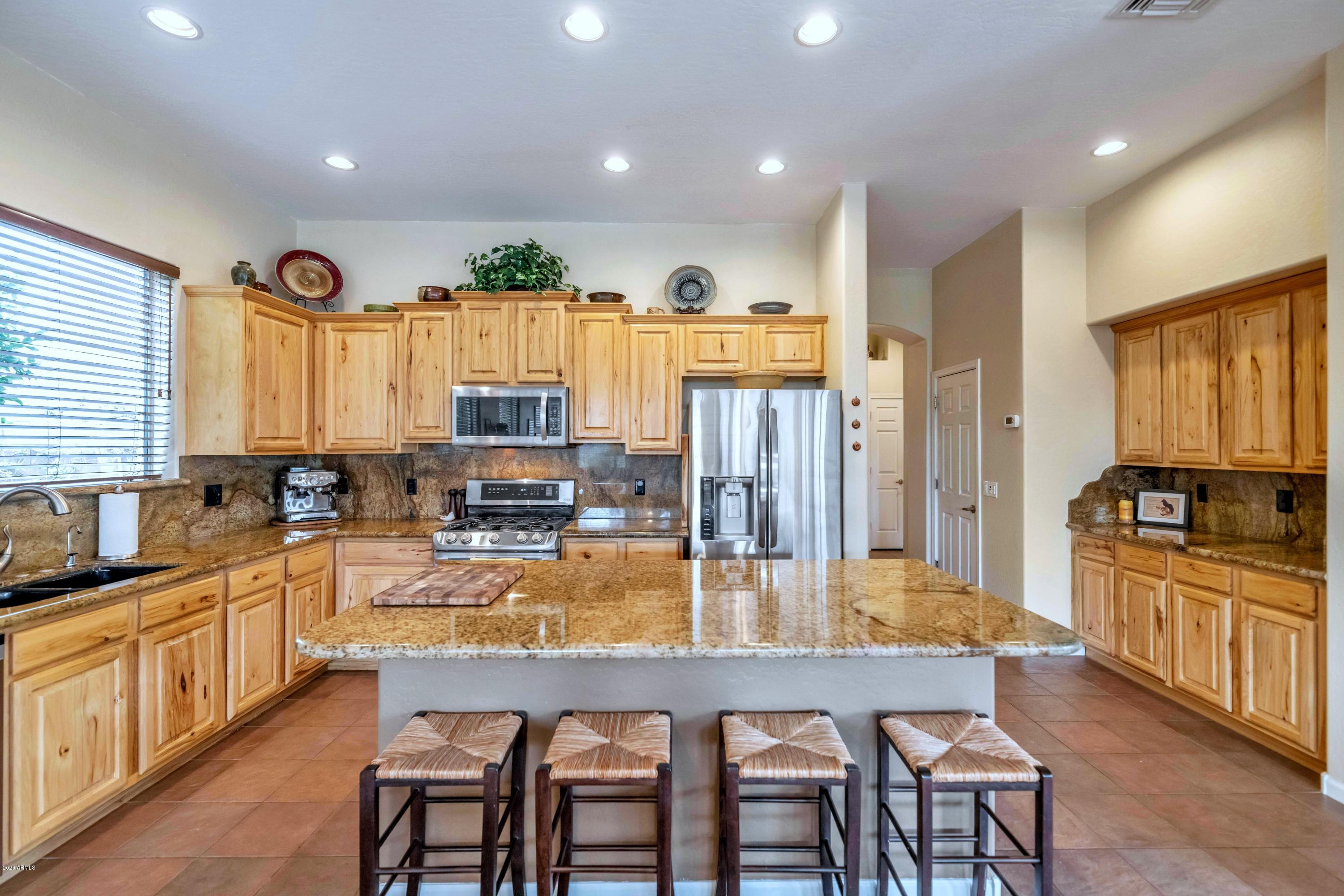 4223 West Saddlehorn Road Phoenix, AZ 85083 - Photo 7 of 26 kitchen