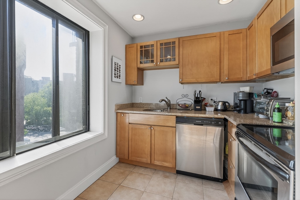 9 Appleton Street, Unit 310 Boston, MA 02116 - Photo 5 of 15