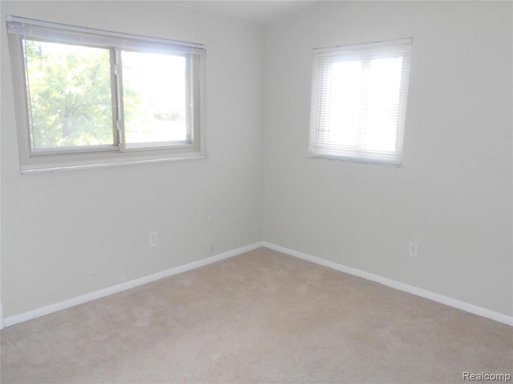 1127 Derby Road Birmingham, MI 48009 - Photo 13 of 18