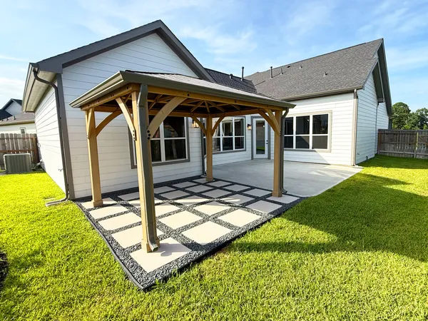 $450,000 | 1306 Hidden Oaks Drive, Tomball, TX 77375