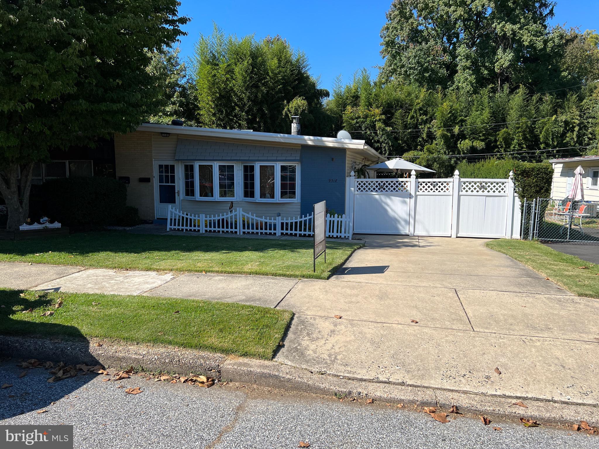 9318 Trout Road Philadelphia, PA 19115 - Photo 2 of 23