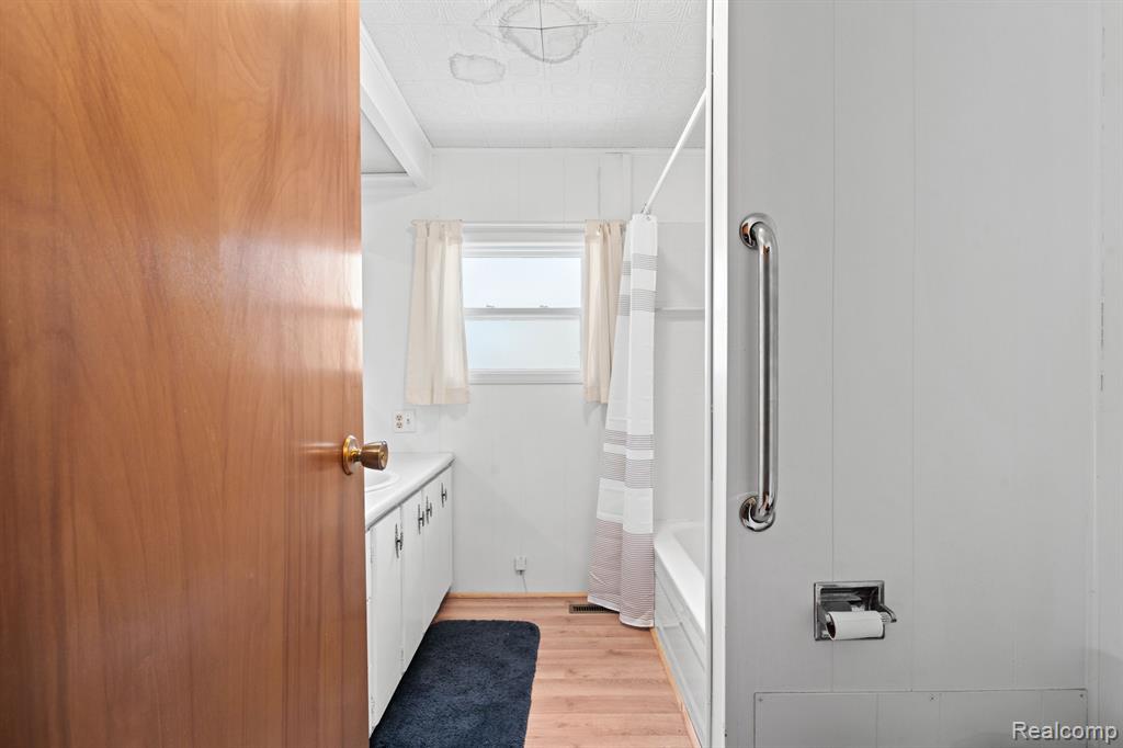 5269 Lakeshore Road Fort Gratiot, MI 48059 - Photo 10 of 30 Gallery Image 10