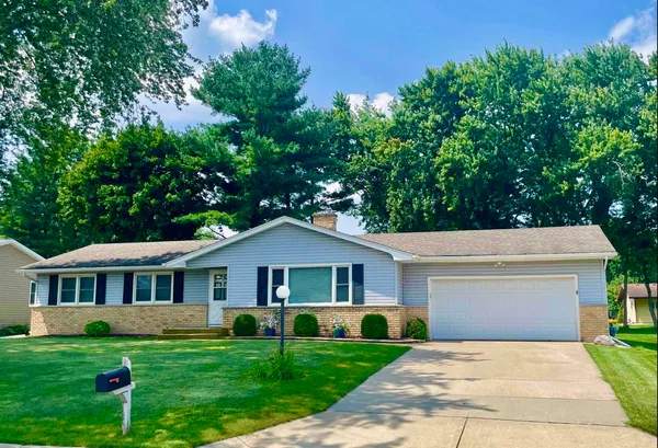 $494,900 | 307 South Holiday Drive, Waunakee, WI 53597