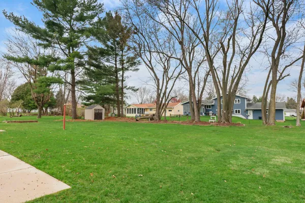 $494,900 | 307 South Holiday Drive, Waunakee, WI 53597