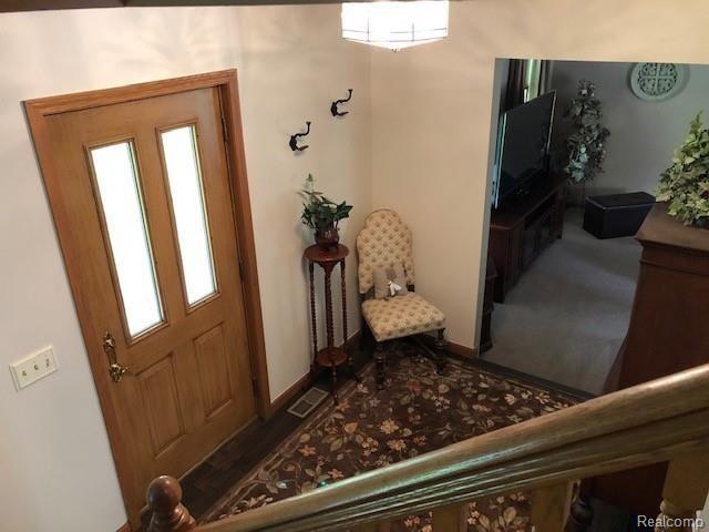 3250 Mason Road Howell, MI 48843 - Photo 15 of 50 Main floor entry