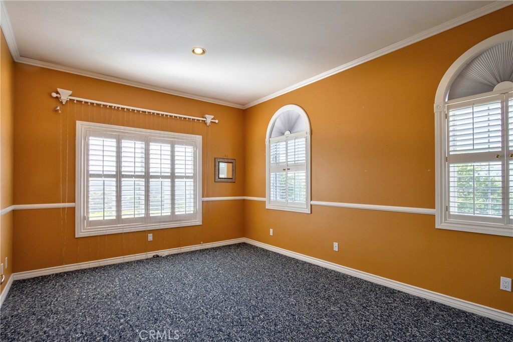 46856 El Prado Road Temecula, CA 92590 - Photo 36 of 75 an empty room with windows