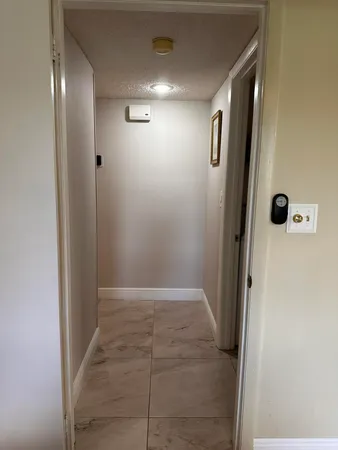 $2,000 | 6698 10th Avenue North, Unit 116, Lake Worth, FL 33467