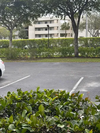 $2,000 | 6698 10th Avenue North, Unit 116, Lake Worth, FL 33467