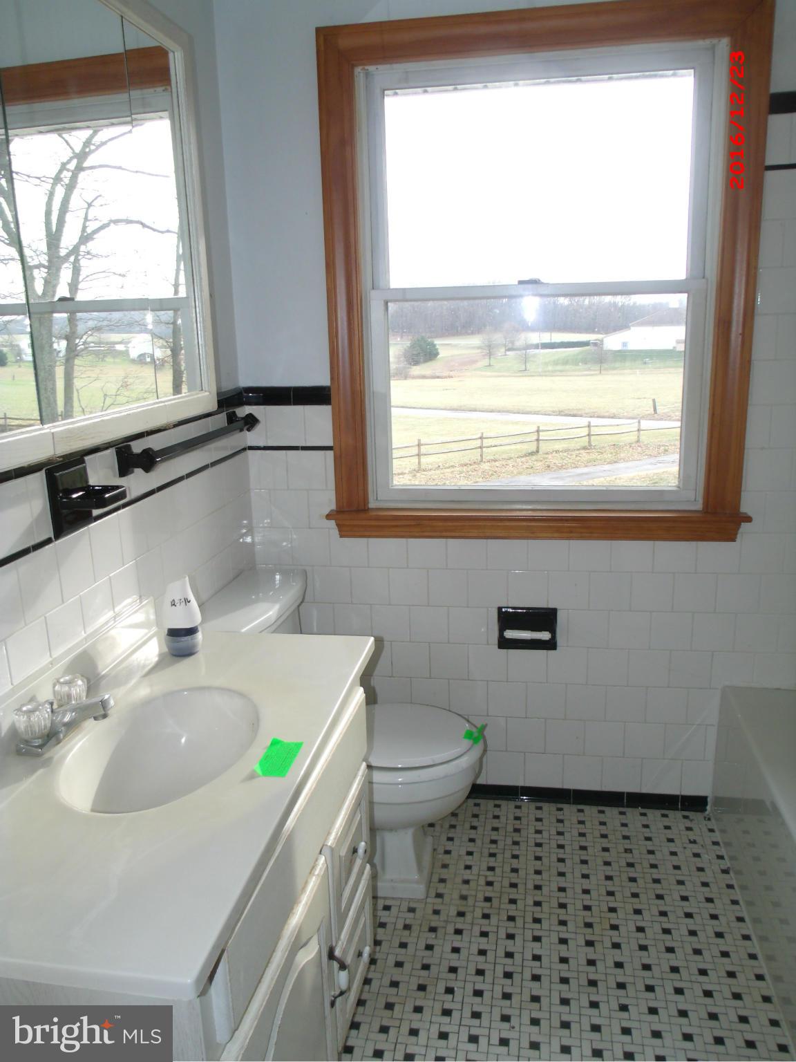 25725 Long Corner Road Gaithersburg, MD 20882 - Photo 12 of 22 Bath