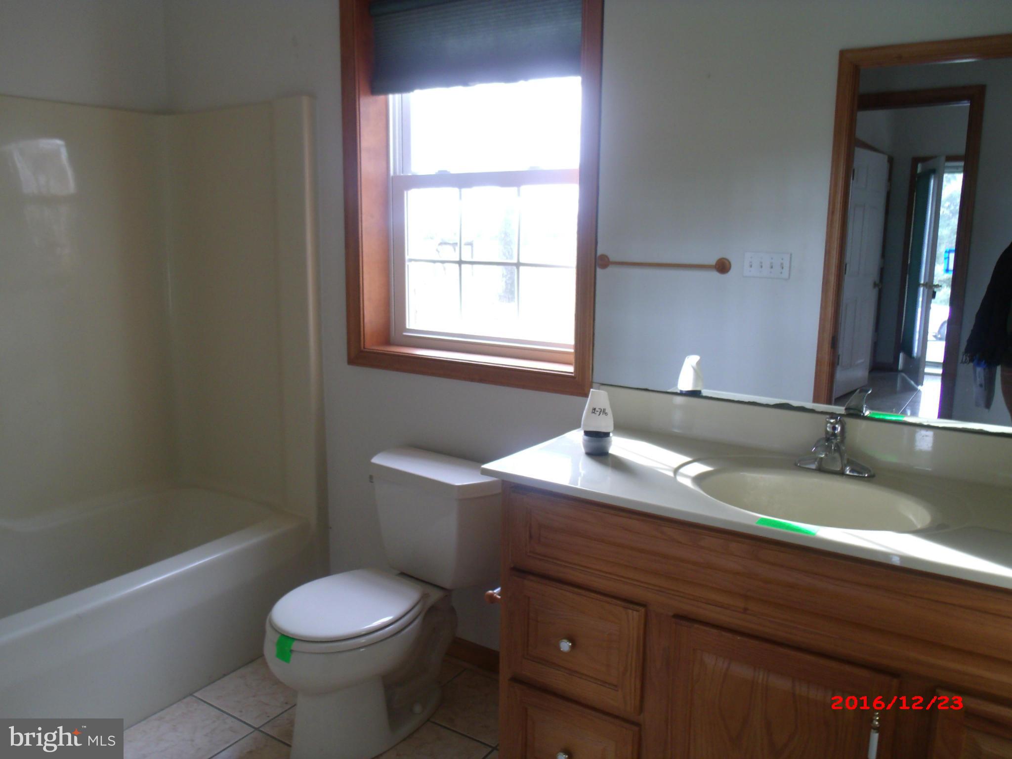 25725 Long Corner Road Gaithersburg, MD 20882 - Photo 18 of 22 Bath