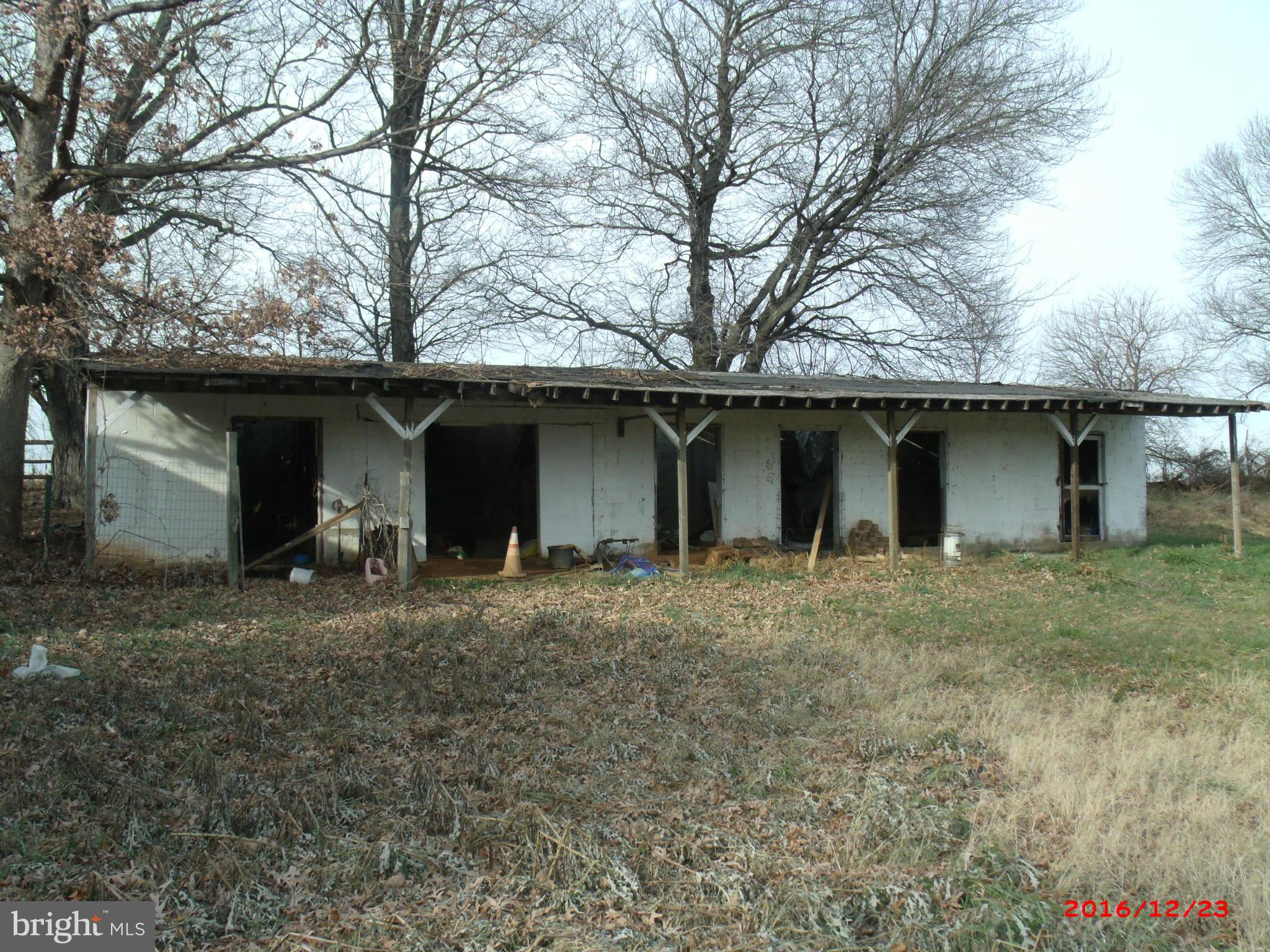 25725 Long Corner Road Gaithersburg, MD 20882 - Photo 6 of 22 Exterior (Rear)