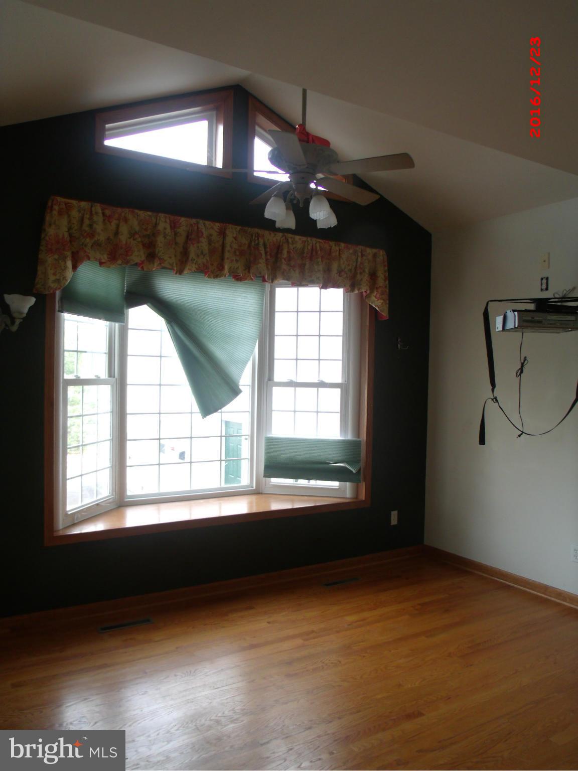 25725 Long Corner Road Gaithersburg, MD 20882 - Photo 10 of 22 Interior (General)