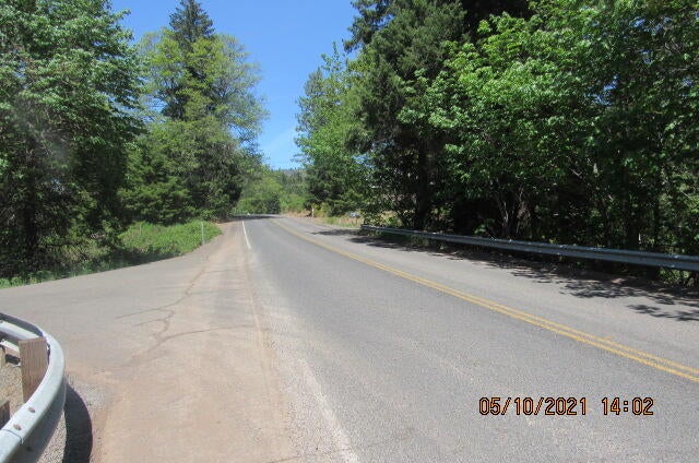 Flat Creek Rd Trail Trail, OR 97541 - Photo 14 of 16 IMG_0015