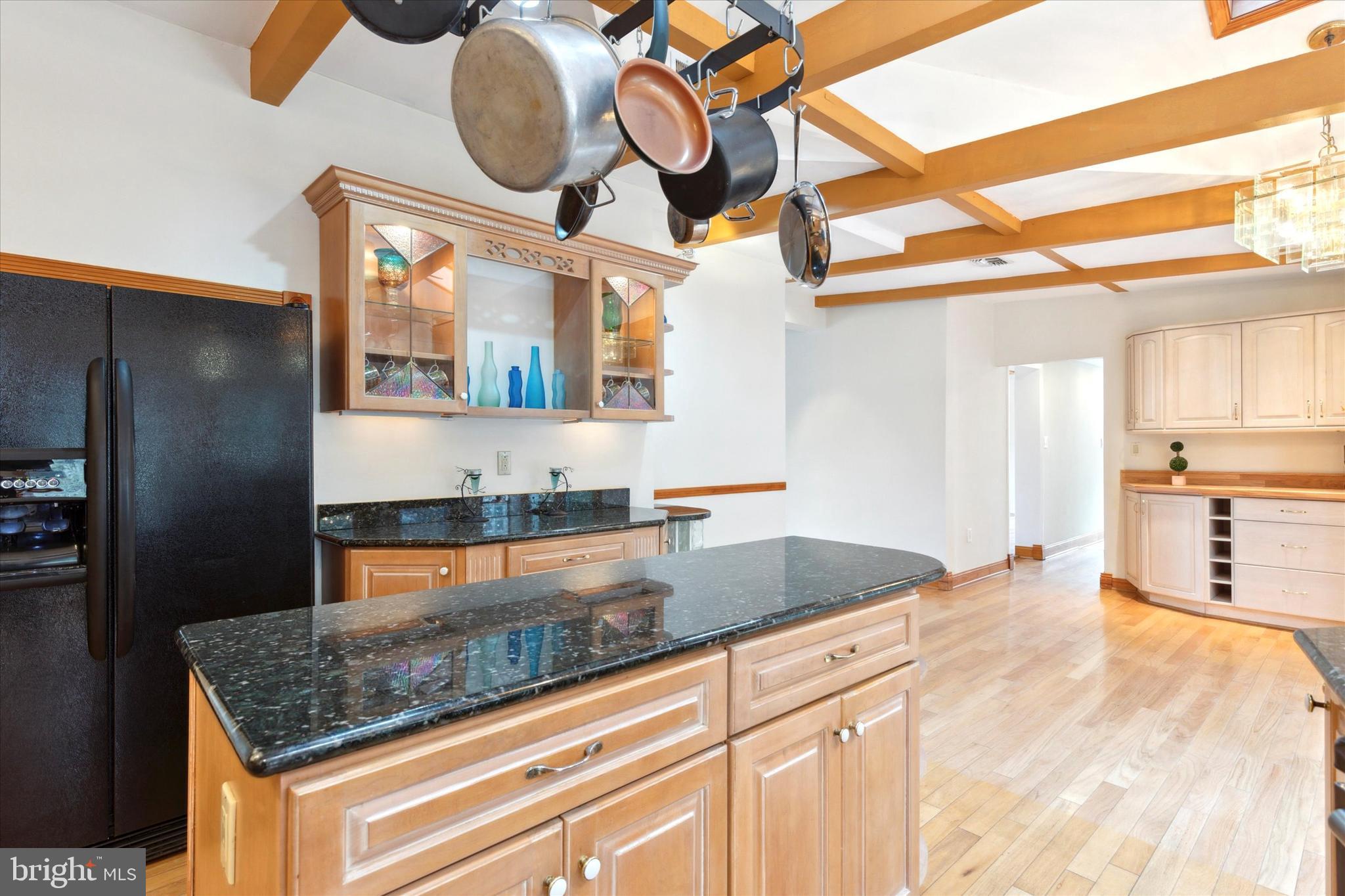 455 Sharon Drive Wayne, PA 19087 - Photo 15 of 36 Custom coffee/wine bar