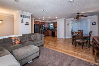 401 Talbert Court Ballwin, MO 63021 - Photo 4 of 15 Gallery Image 4