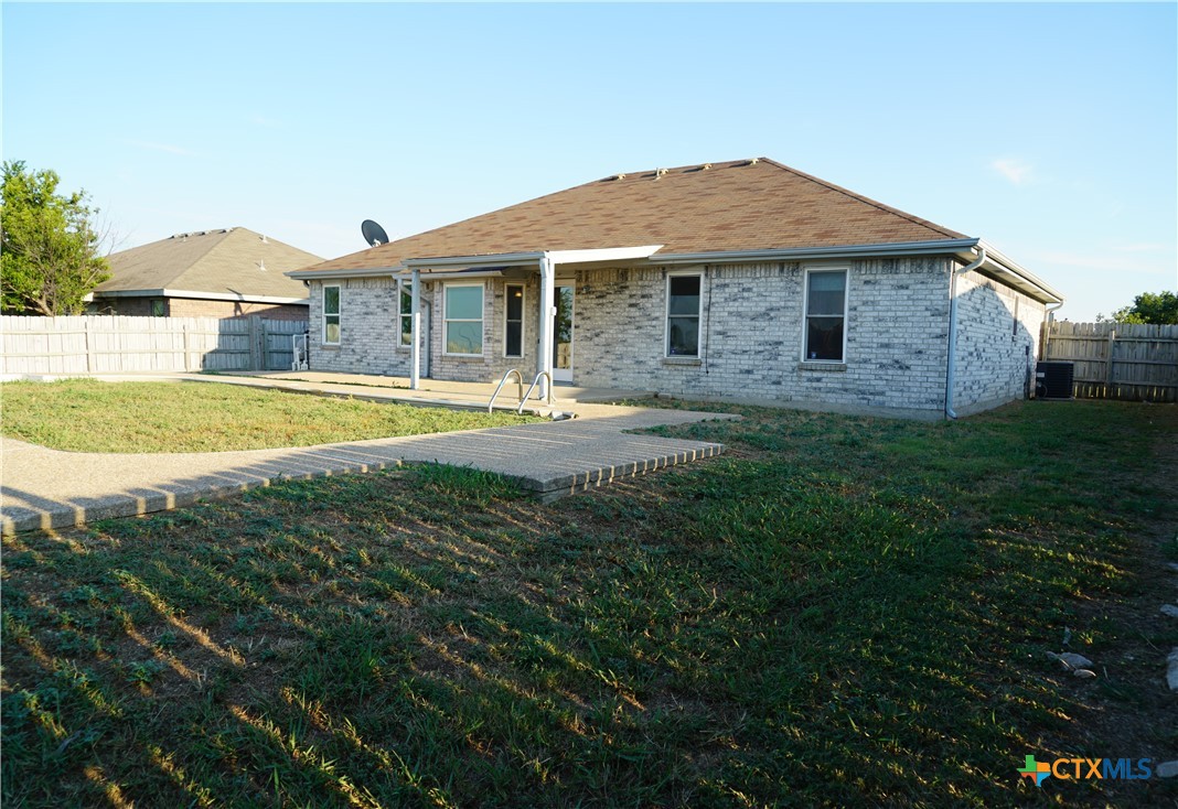 401 James Loop Killeen, TX 76542 - Photo 30 of 35