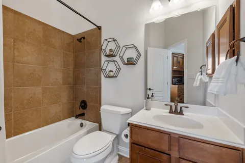 $655,000 | 205 Bellagio Drive, Lakeway, TX 78734