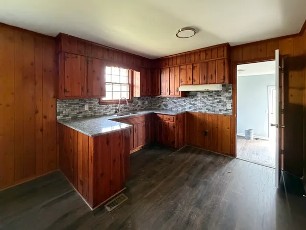 $179,197 | 17650 Dawson Springs Road, Dawson Springs, KY 42408