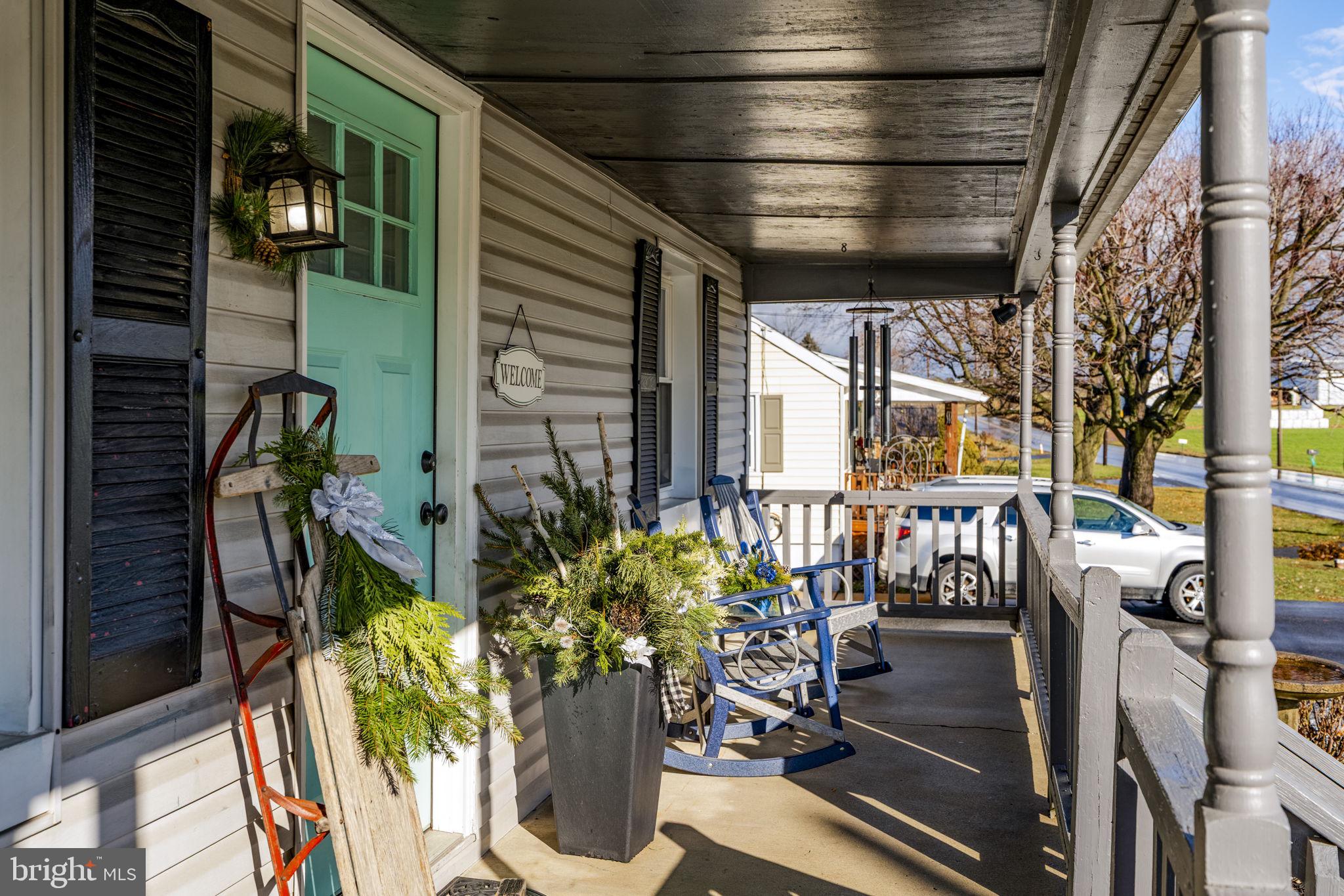 633 North Farmersville Road Ephrata, PA 17522 - Photo 6 of 54 a view of balcony and patio