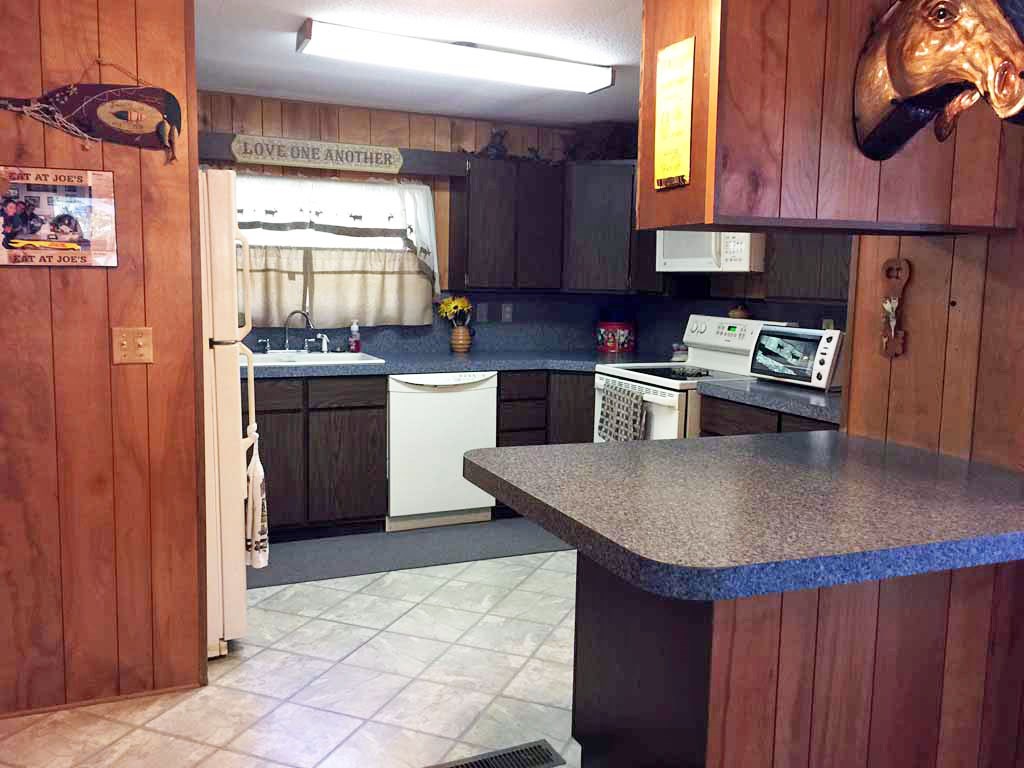 672 Lakewood Road Traverse City, MI 49685 - Photo 22 of 48 1832088-21.JPG