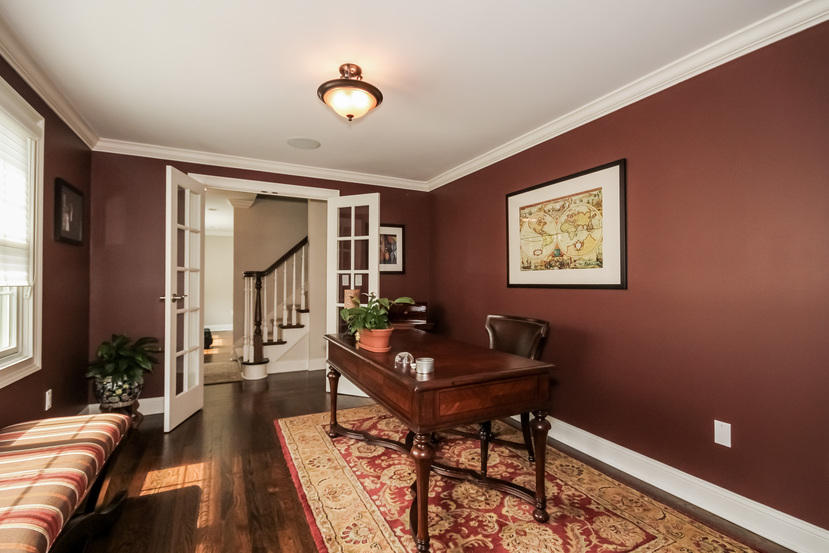 9 Field Crest Road New Canaan, CT 06840 - Photo 9 of 25 a living room with furniture and a potted plant