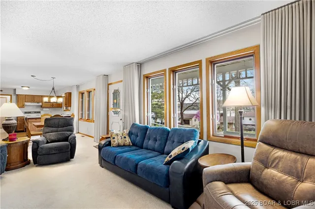 $389,000 | 995 Sunny Slope Circle, Camdenton, MO 65020