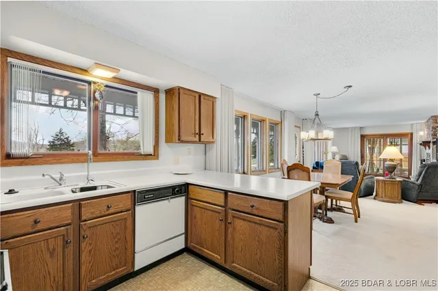 $389,000 | 995 Sunny Slope Circle, Camdenton, MO 65020