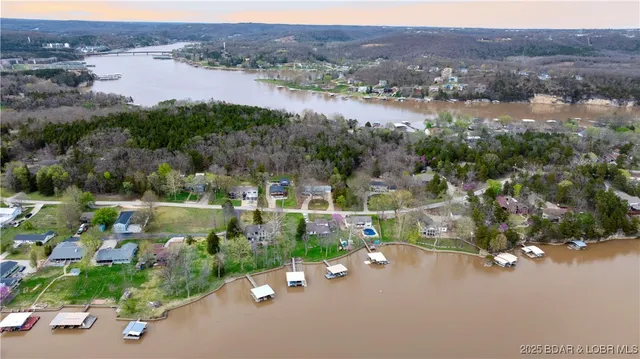 $389,000 | 995 Sunny Slope Circle, Camdenton, MO 65020