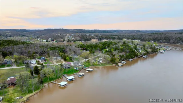 $389,000 | 995 Sunny Slope Circle, Camdenton, MO 65020