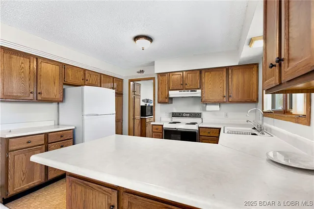 $389,000 | 995 Sunny Slope Circle, Camdenton, MO 65020