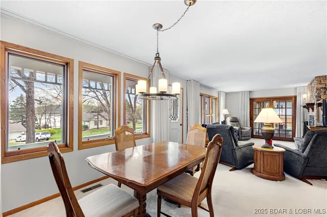 $389,000 | 995 Sunny Slope Circle, Camdenton, MO 65020