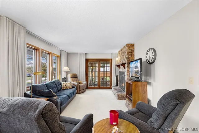 $389,000 | 995 Sunny Slope Circle, Camdenton, MO 65020