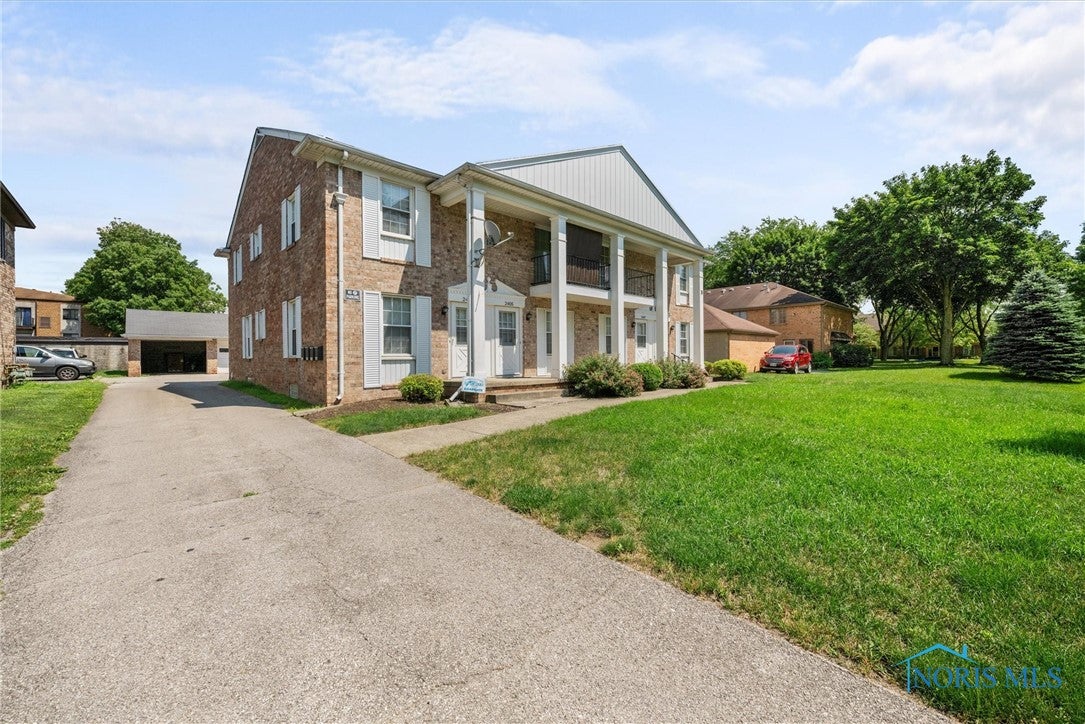 2403 Rockspring Road Toledo, OH 43614 - Photo 2 of 20 Gallery Image 2