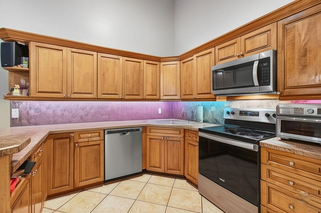 9766 Boca Gardens Parkway, Unit B Boca Raton, FL 33496 - Photo 3 of 27 Kitchen