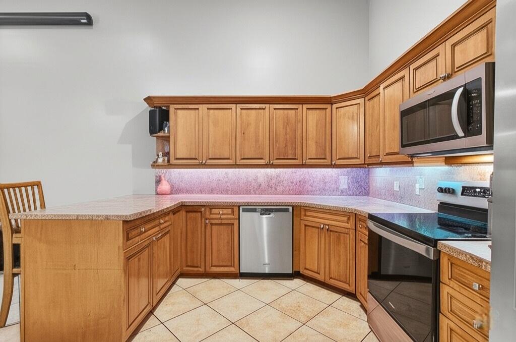 9766 Boca Gardens Parkway, Unit B Boca Raton, FL 33496 - Photo 5 of 27 Kitchen