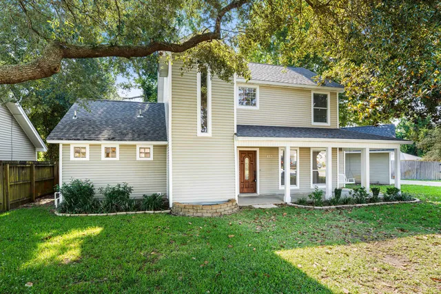 $349,000 | 413 Bristol Cove Road, Mary Esther, FL 32569