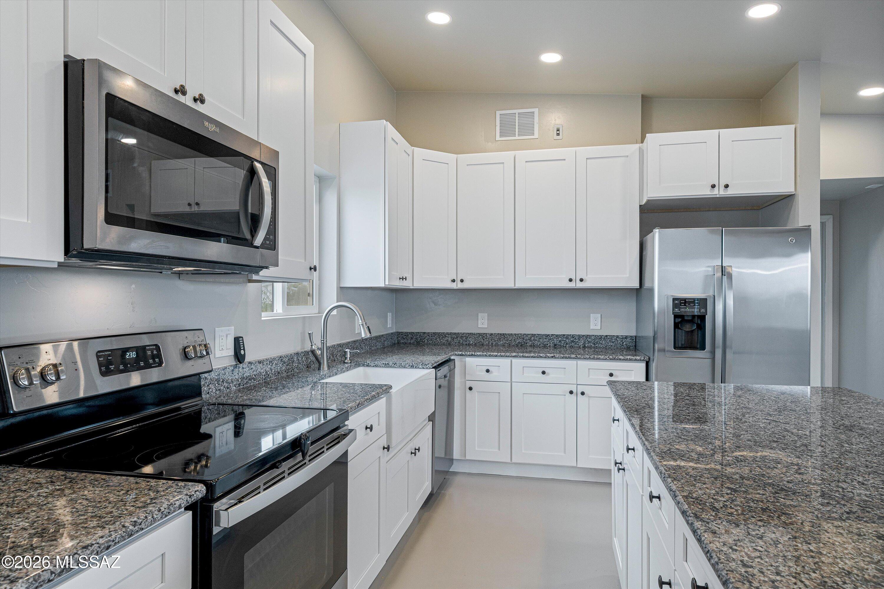 17501 South Wilmot Road Sahuarita, AZ 85629 - Photo 12 of 46